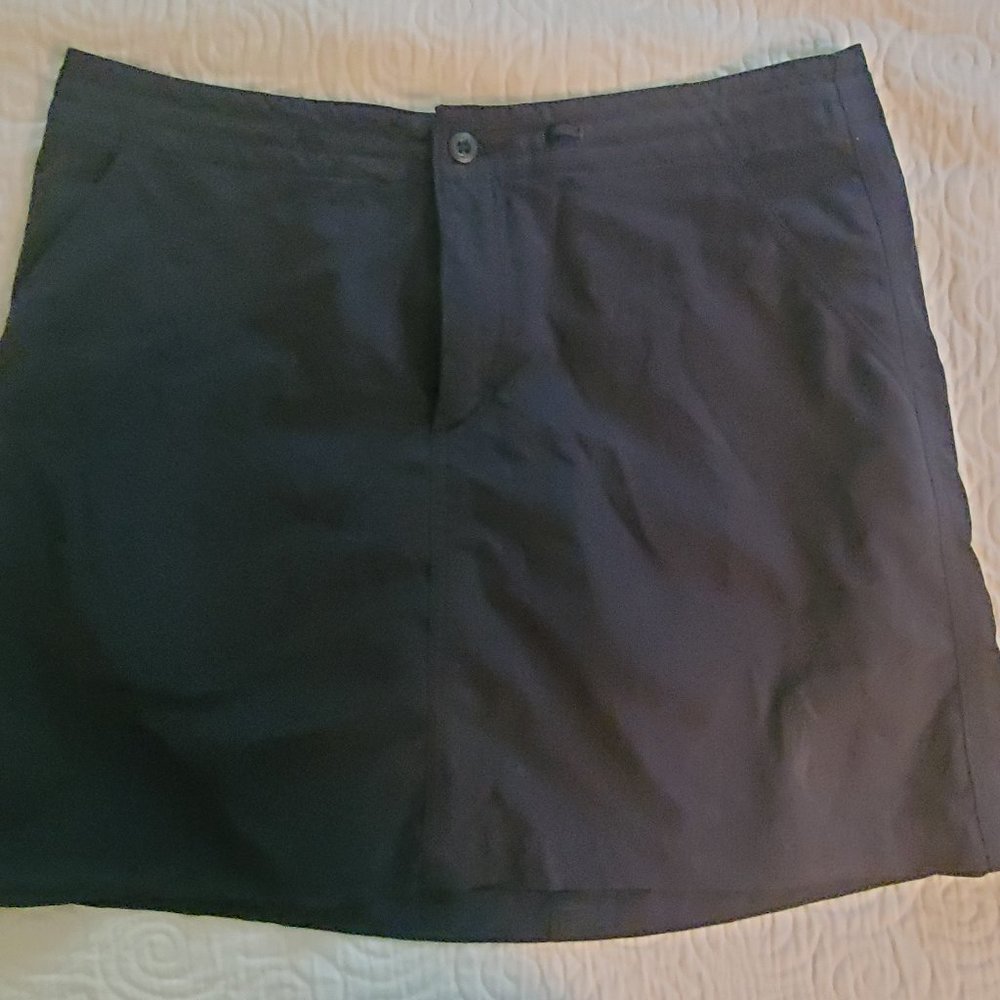 Quest Brand Skirt / Skort